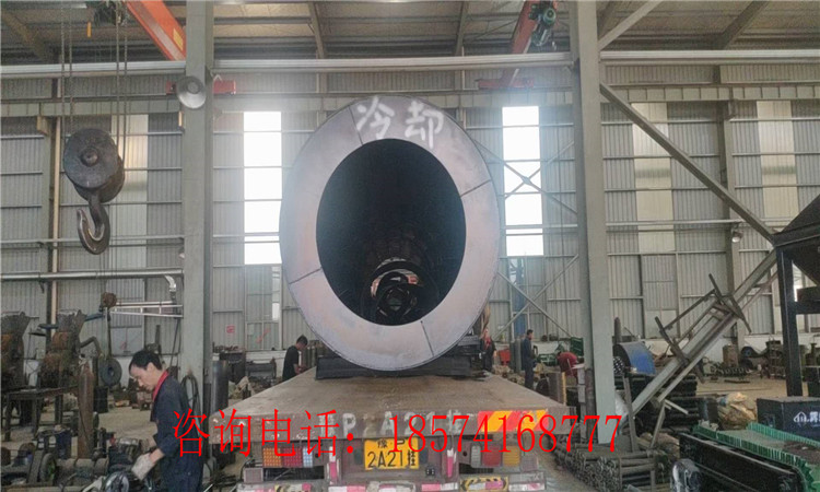 有機(jī)肥冷卻機(jī)發(fā)貨現(xiàn)場(chǎng)