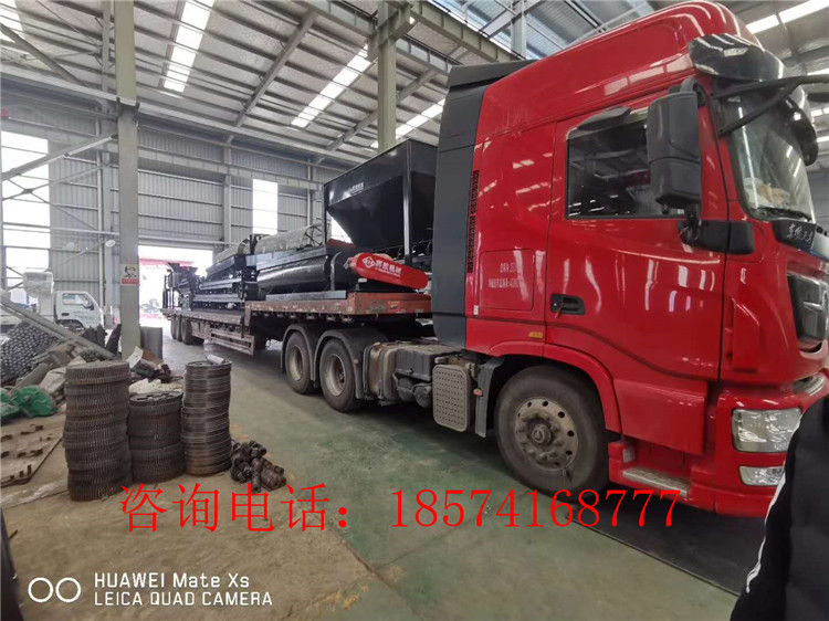 顆粒生產(chǎn)線裝車(chē)現(xiàn)場(chǎng)