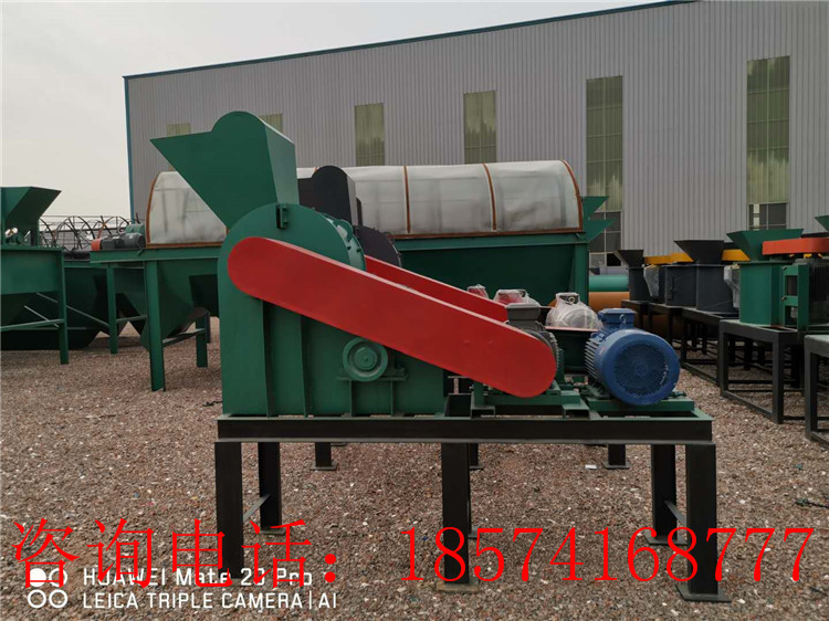 銘越機(jī)械為陜西渭南打造的蘑菇渣菌渣粉碎機(jī)