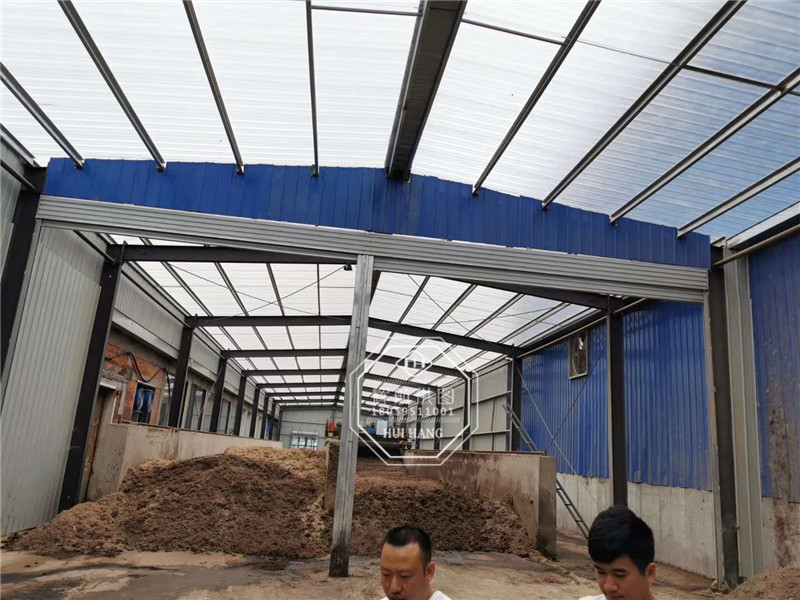 赤峰年產(chǎn)2萬噸豬類有機(jī)肥生產(chǎn)客戶安裝現(xiàn)場(chǎng)