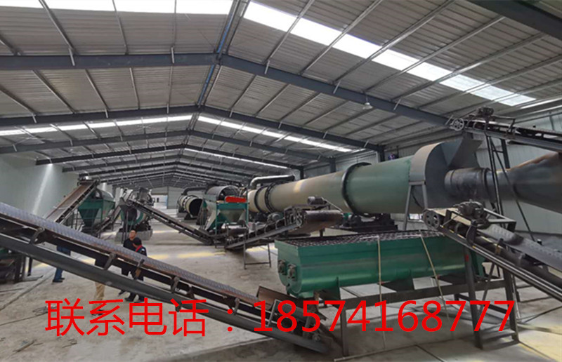 帶貴州客戶參觀客戶的年產(chǎn)15萬(wàn)噸有機(jī)肥生產(chǎn)線