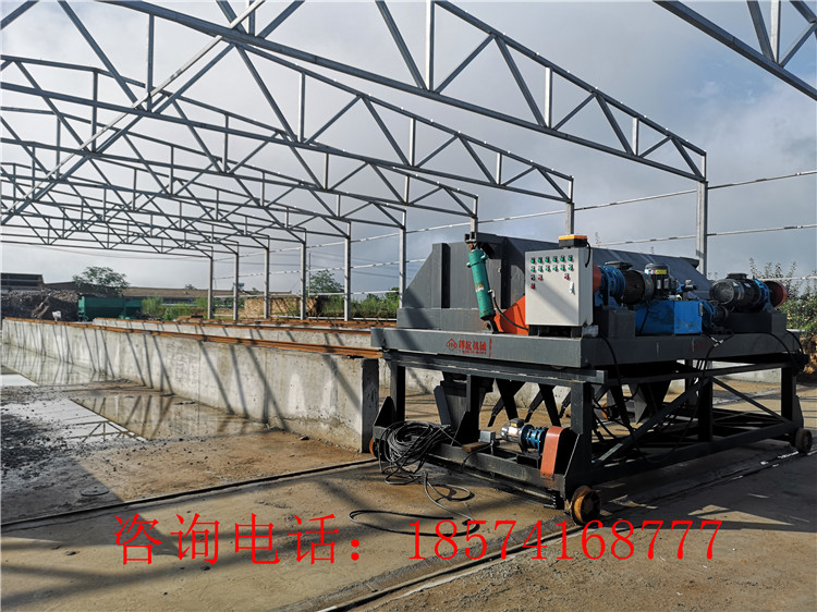 液壓槽式翻拋機(jī)的安裝現(xiàn)場