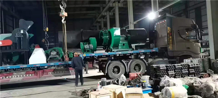 �p������C