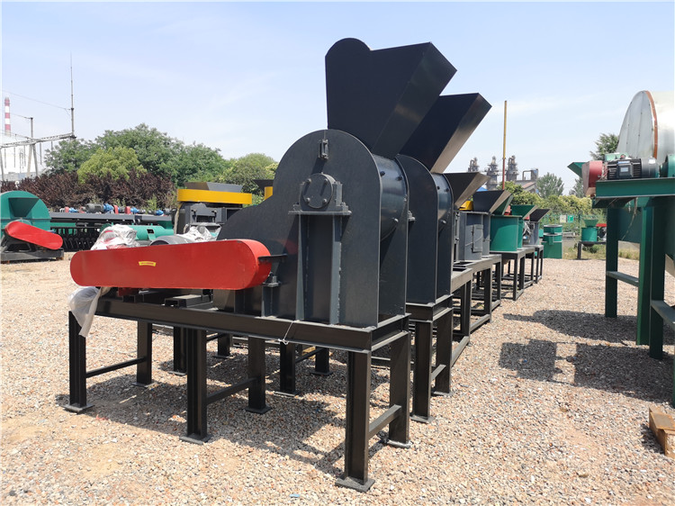 �p������C