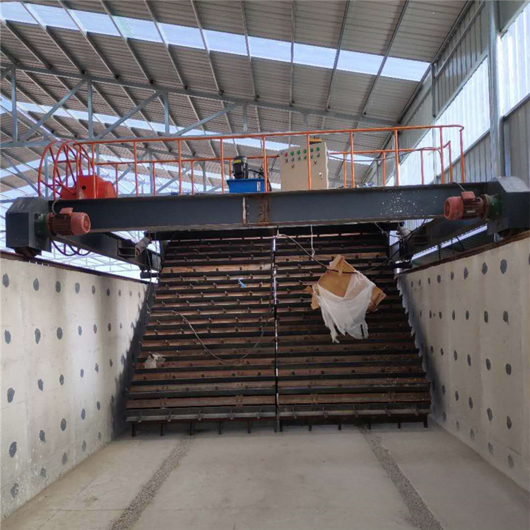 �ӱ��͑�4�׌�朰巭���C(j��)���b�F(xi��n)��(ch��ng)