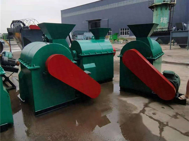 各種型號粉碎機(jī)生產(chǎn)定制廠家濕物料打碎機(jī)