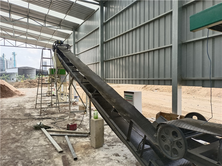 有機(jī)肥雞糞粉狀包裝設(shè)備生產(chǎn)線