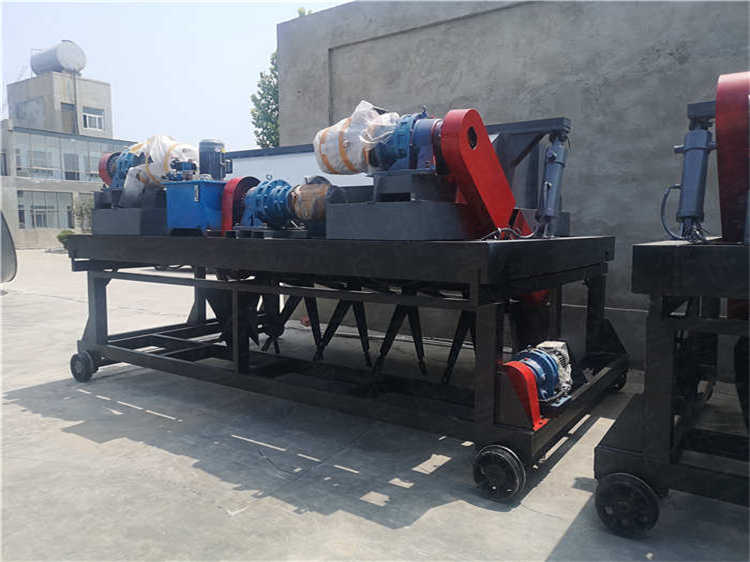 快速發(fā)酵腐熟脫水有機肥設備 豬糞鋸末液壓槽式翻拋機