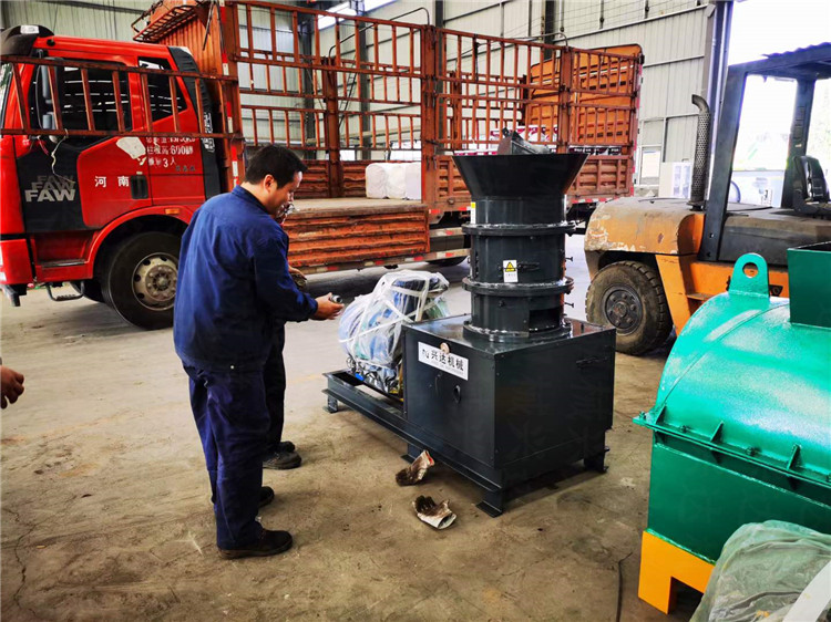 飼料木屑菌渣免烘干柱狀顆粒機 生物有機肥平模擠壓造粒機