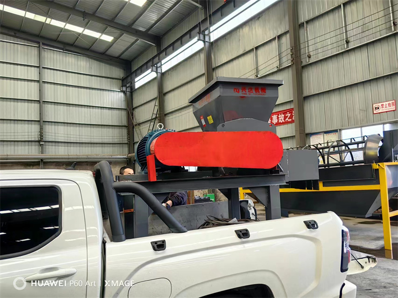 �ߝ����Ϸ���C(j��)�ڲ����^�������׳��F(xi��n)�Ć��}