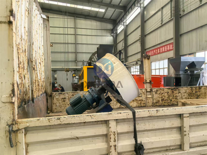 1米有機(jī)肥圓盤造粒機(jī)發(fā)貨現(xiàn)場