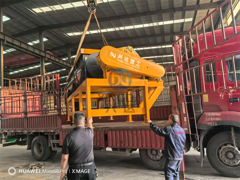 1.2米雙軸攪拌機(jī)發(fā)貨現(xiàn)場