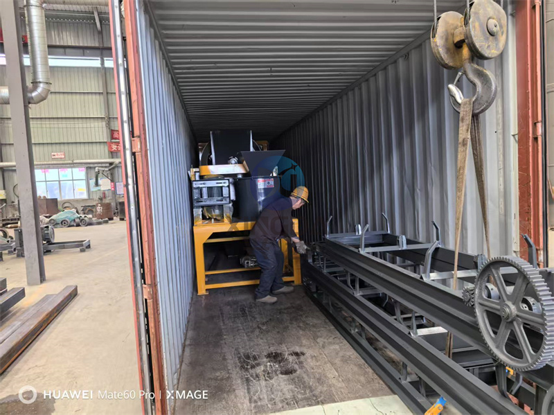 年產(chǎn)1萬噸粉劑有機(jī)肥生產(chǎn)線發(fā)貨現(xiàn)場