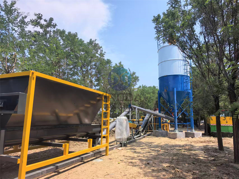 3立方有機(jī)肥臥式發(fā)酵罐安裝現(xiàn)場(chǎng)