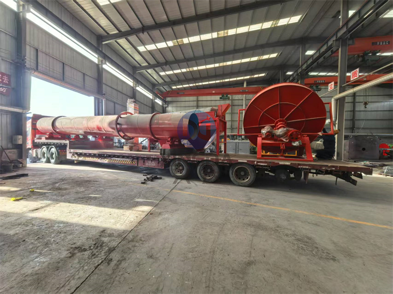 年產(chǎn)2萬噸有機(jī)肥生產(chǎn)線發(fā)貨現(xiàn)場