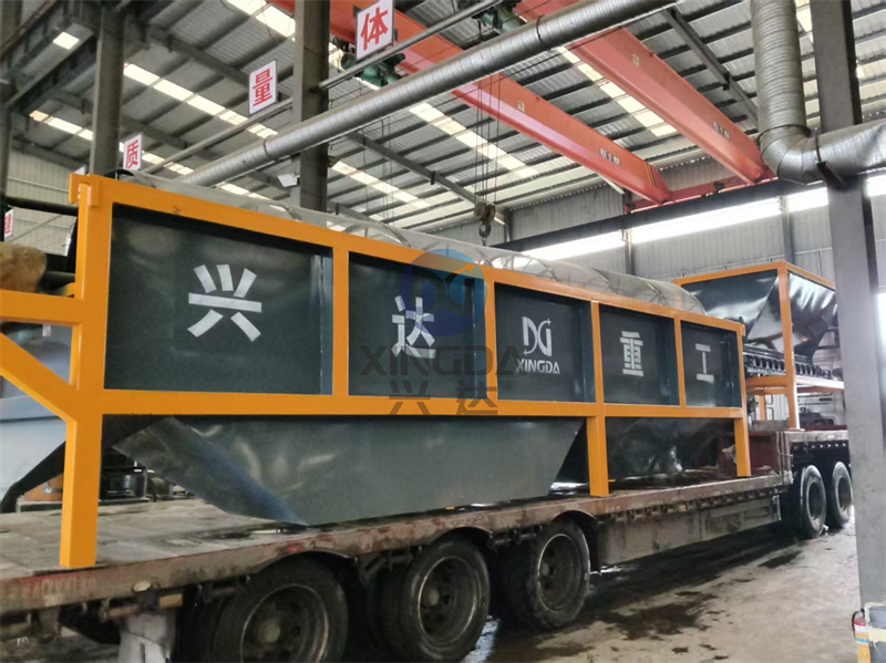 豬糞有機肥生產線發(fā)貨現場